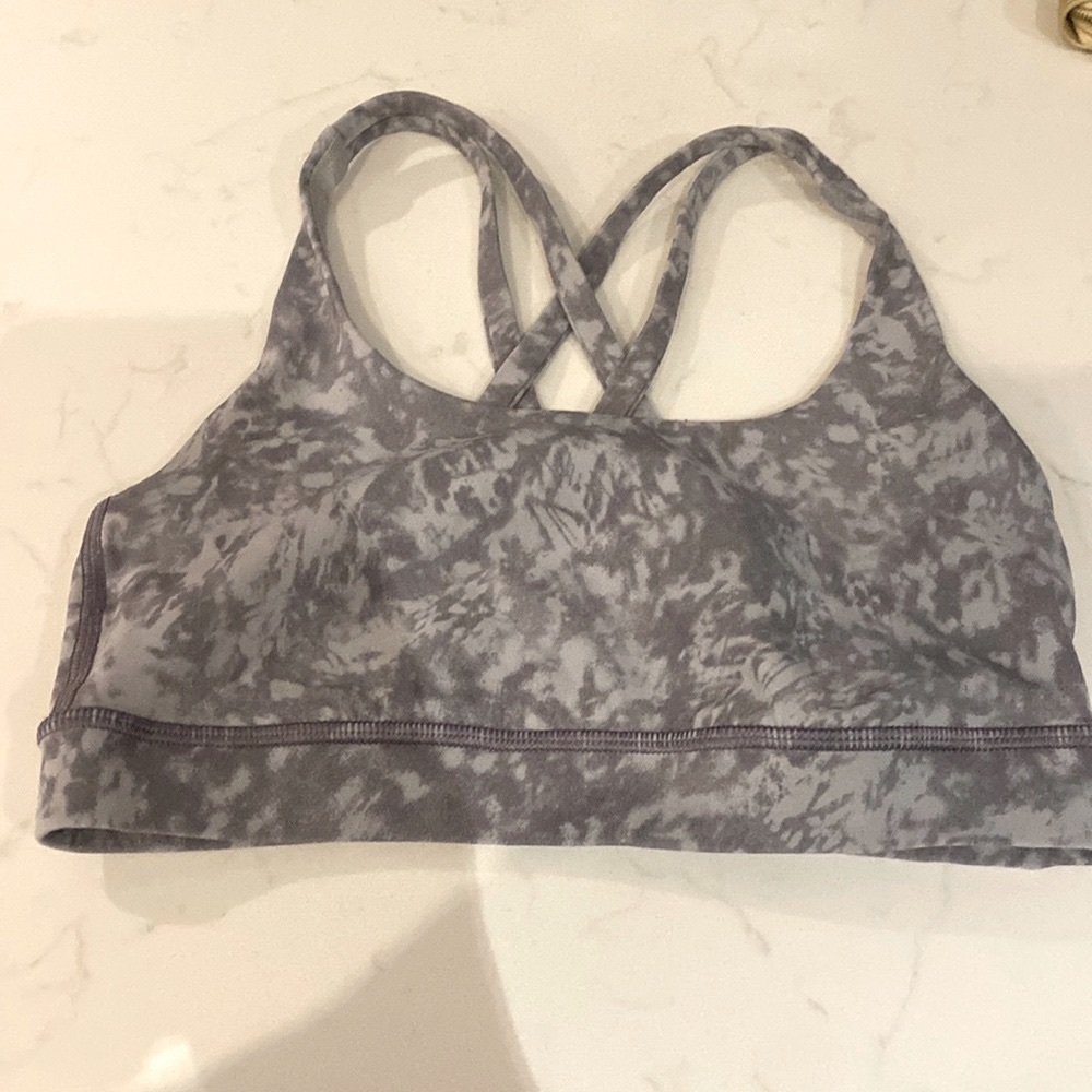 Lululemon Bra top. great shape/ great fit! Excellent condition size 4 Energy